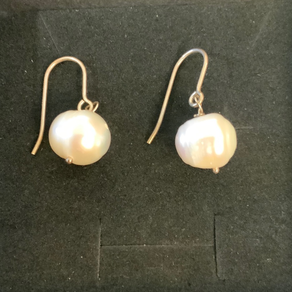 Elegant Pearl Drop Earrings